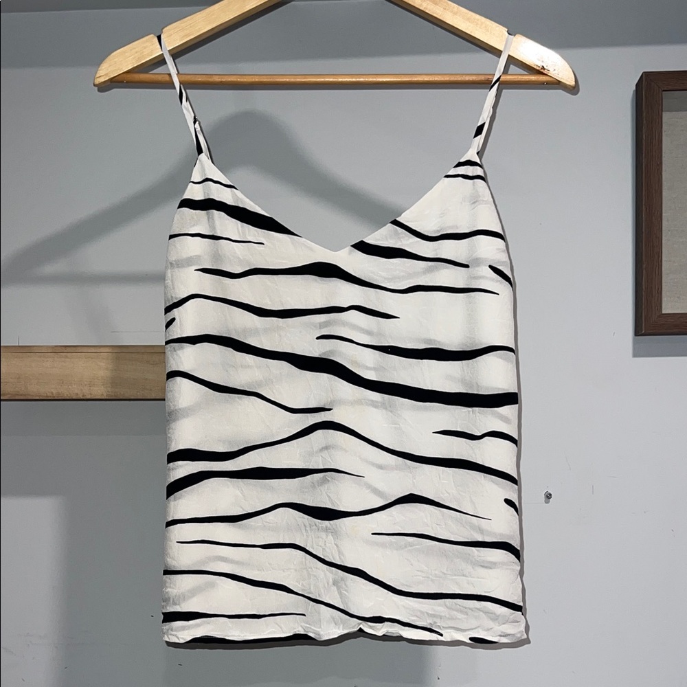 L'AGENCE White and‎ Black Zebra Stripe V-Neck Cami 100 percent silk